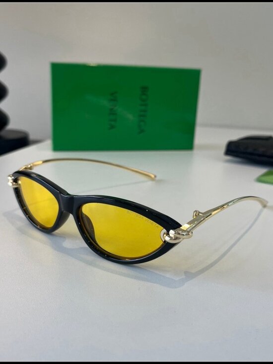 Bottega Veneta Black Cat Eye Gold Knot Yellow Lens Sunnies main image 4